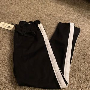 NWT black and white skinny joggers